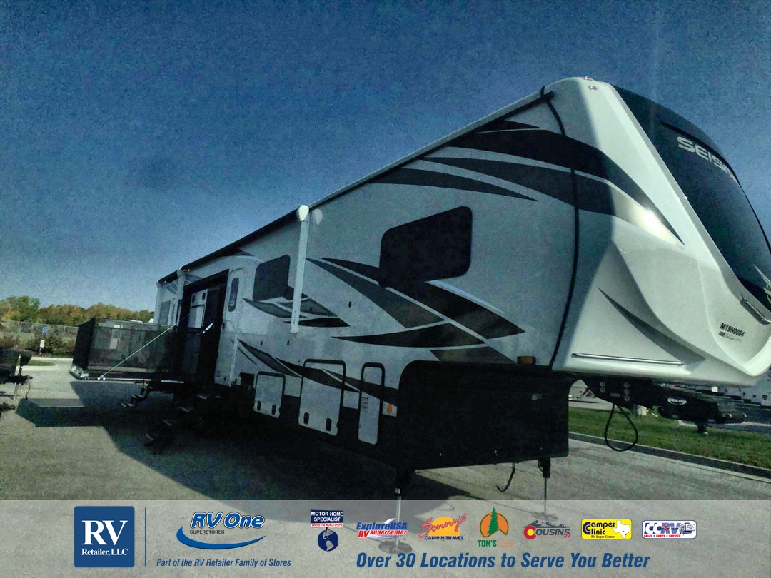 New 2021 Jayco Seismic Toy Hauler ALTOONA, IA 1UJCJSCV6M19N0084 New RVs for Sale Des