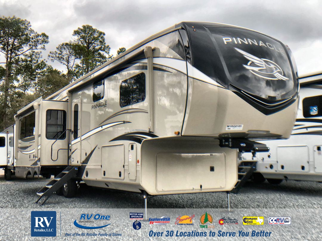 New 2021 Jayco Pinnacle St. Augustine, FL 1UJCJ0BV3M1RG0105 New